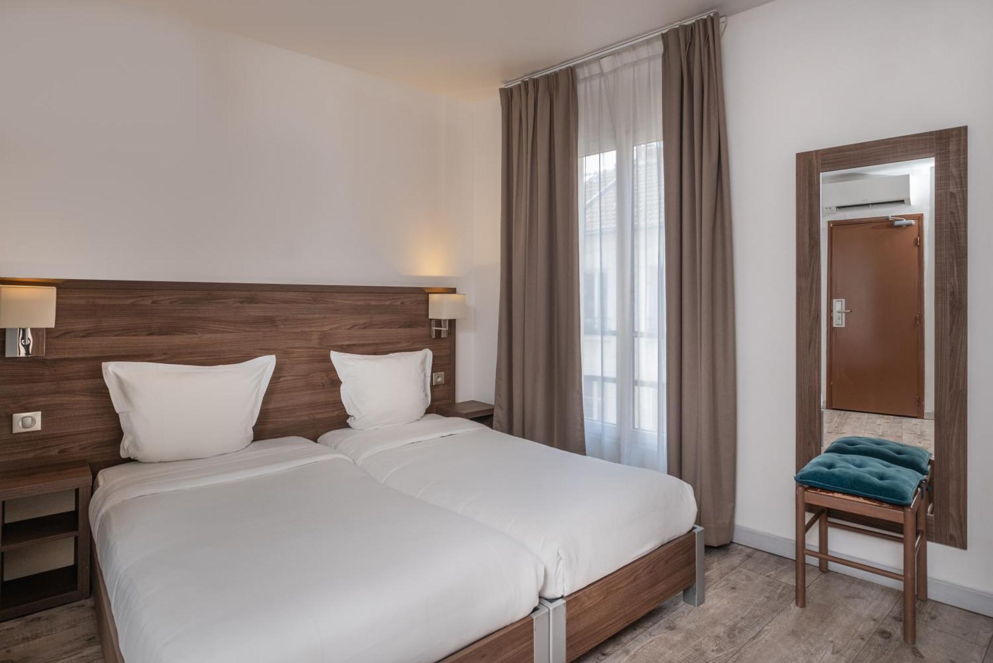 פריז Hotel La Perle Montparnasse מראה חיצוני תמונה