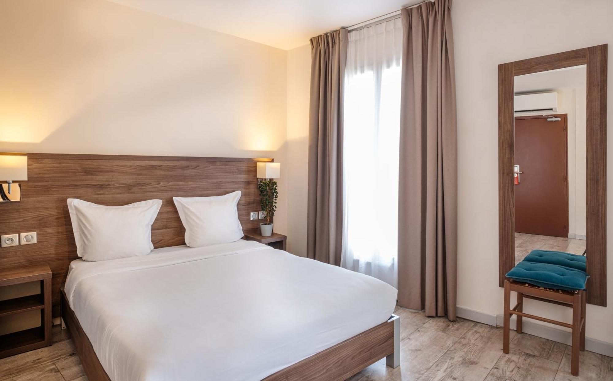 פריז Hotel La Perle Montparnasse מראה חיצוני תמונה