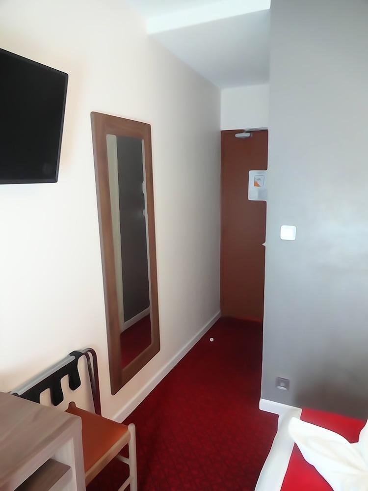 פריז Hotel La Perle Montparnasse מראה חיצוני תמונה
