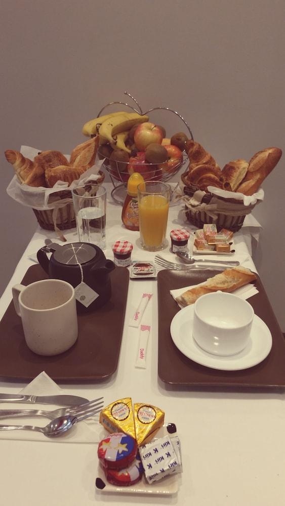 פריז Hotel La Perle Montparnasse מראה חיצוני תמונה