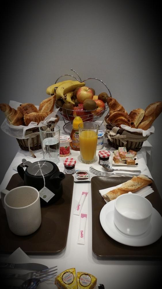 פריז Hotel La Perle Montparnasse מראה חיצוני תמונה